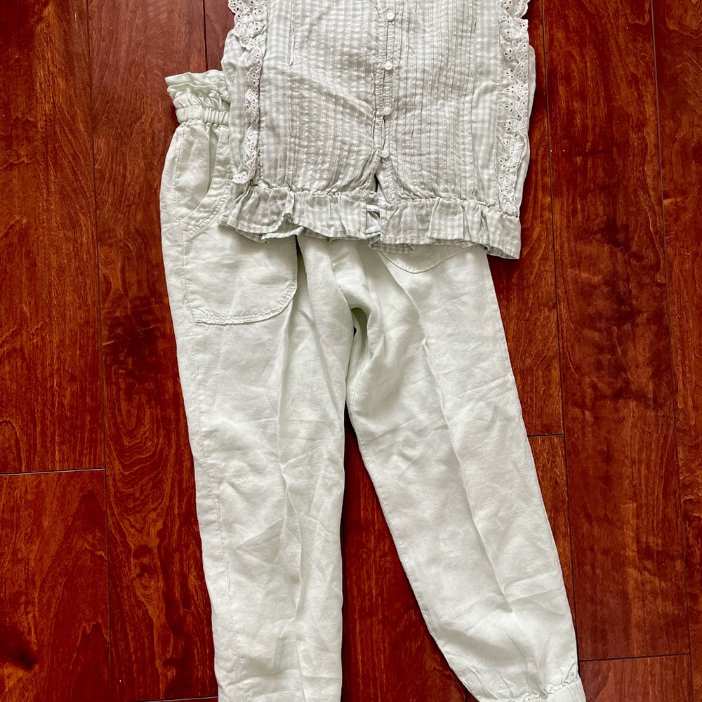 Blouse and pants from Zara, color mint